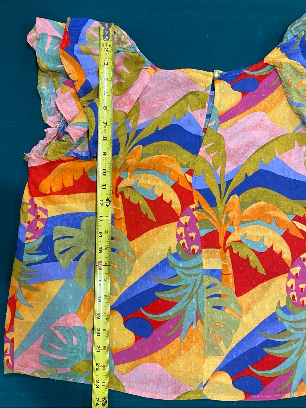 Christian Siriano Women’s Bright Multicolor Tropical Print Blouse Flutter Sleeve - Picture 7 of 8
